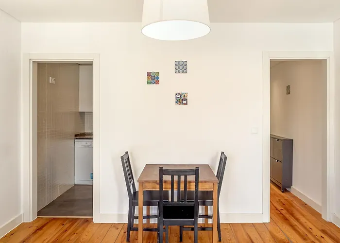 Bairro Alto Typical By Homing Apartman Lisboa