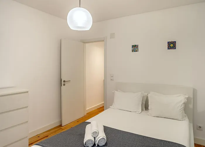 Daire Bairro Alto Typical By Homing Lisboa